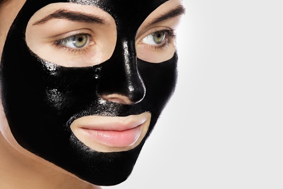 Professional vs DIY Deep Pore Cleansing